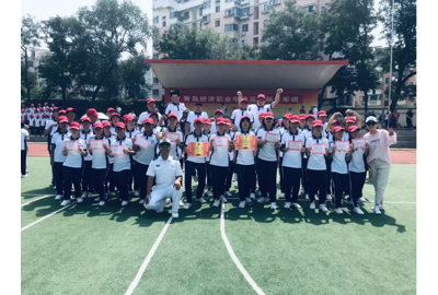 【教师风采】把爱心献给孩子，诚心送给家长，信心留给自己——青岛经济职业学校优秀班主任郑海燕
