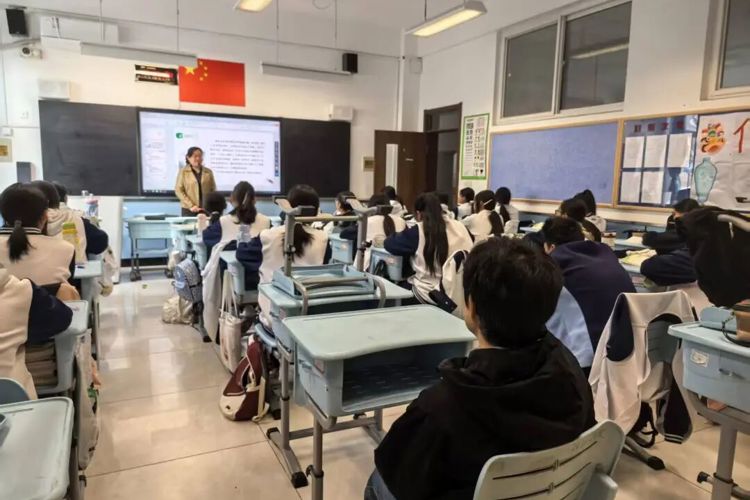 【经济家校日志】家长驻校，携手共育