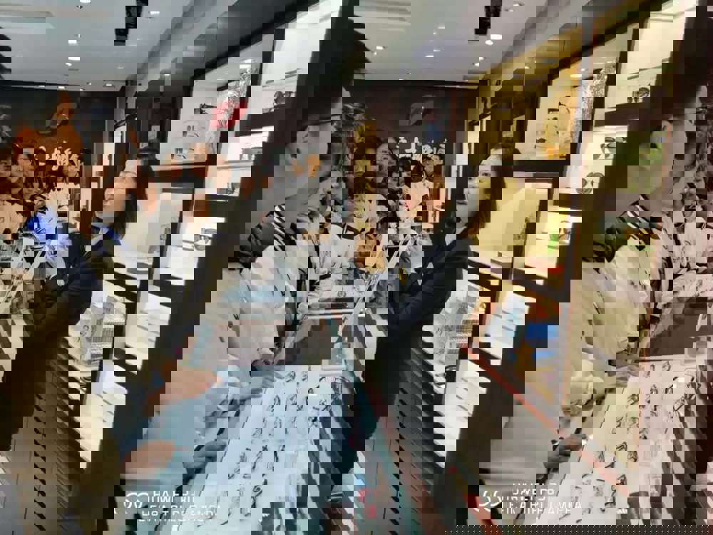 1.企业专家实践教学