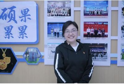 【经济快讯】润玉致美育匠心 立德树人绽芳华——记青岛经济职业学校市级优秀班主任张宏老师