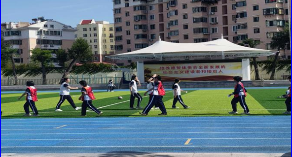 【经济家校日志】走进校园见初心，匠心育人伴成长——2026级2班家长驻校办公日志